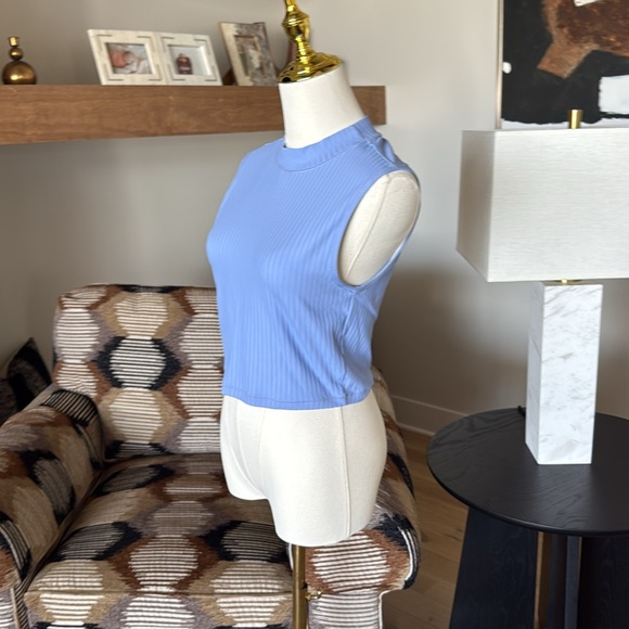 Athleta Rib Crop Rashguard - Picture 5 of 9